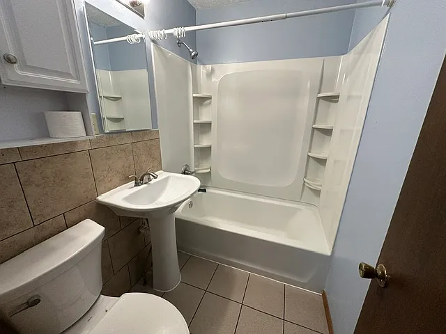 2308 S Grove St — Photo 10