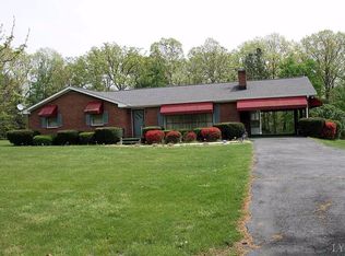 11188 Leesville Rd, Huddleston, VA 24104