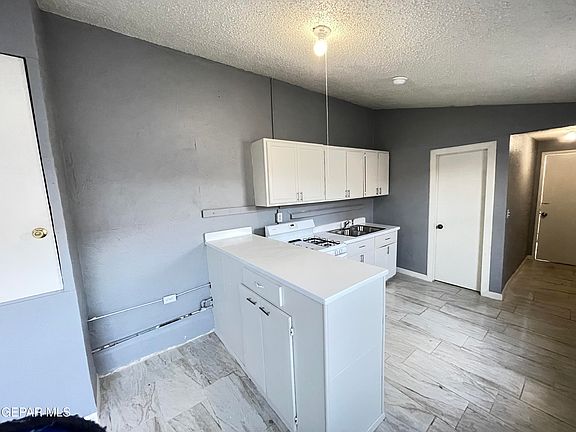4th image of 3425 Savannah Ave #B