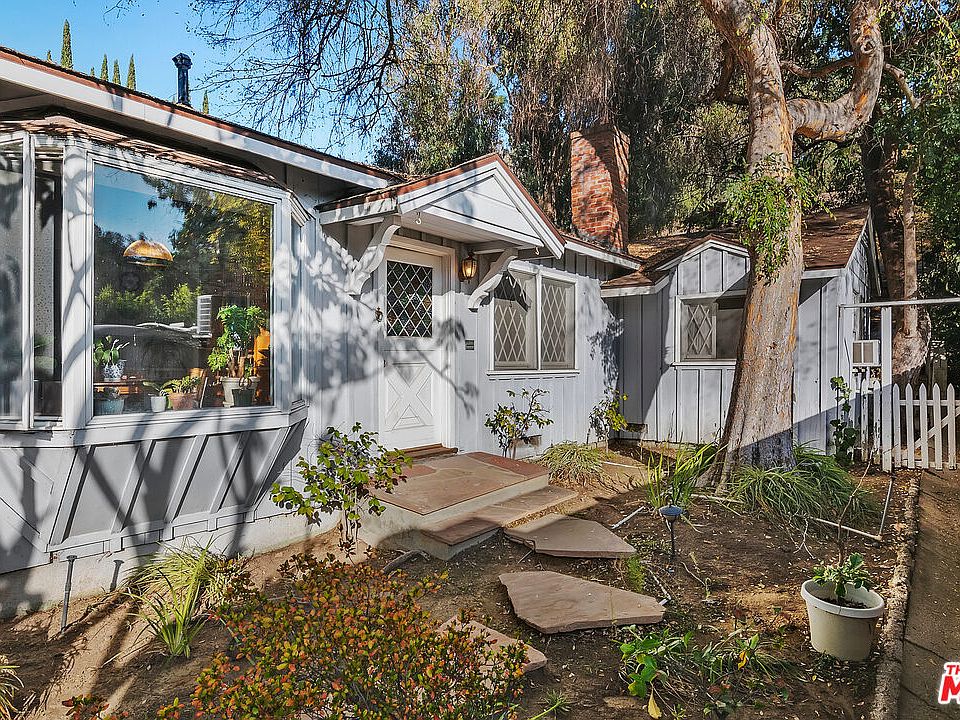 1st image of 2724 N Beverly Glen Blvd