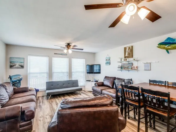 681 Bluewater St, Bay City, TX 77414