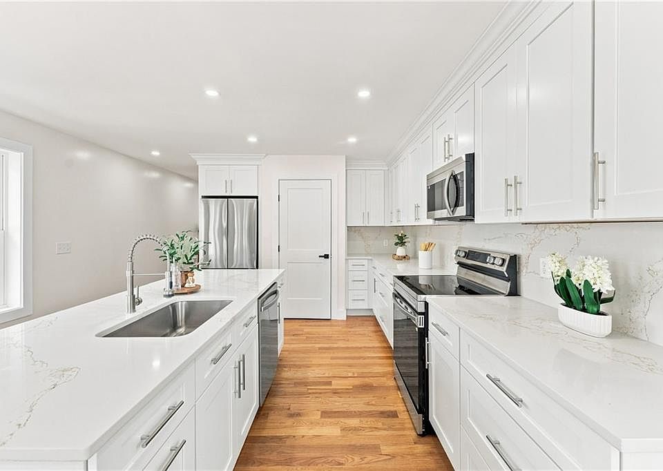 1st image of 67 Harding Ave