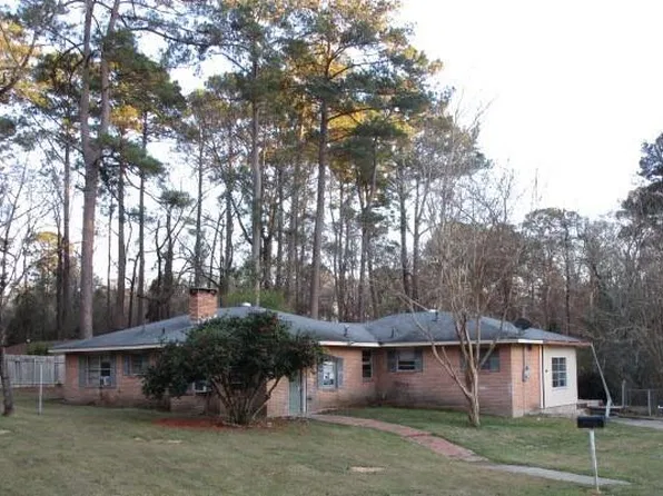 415 Glen Ellen Dr, Pineville, LA 71360