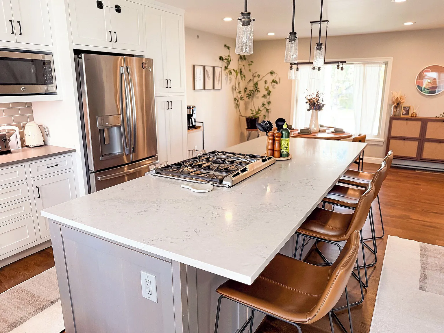 3 bed, 2.5 bath, 1710 sqft, $3,700 — Photo 2
