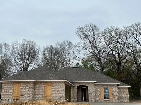 243 Hemingway Cir, Canton, MS 39046