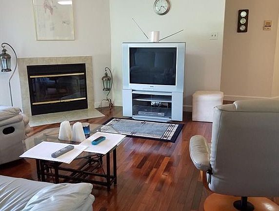 3rd image of 4270 Village Pw Cir E APT 3
