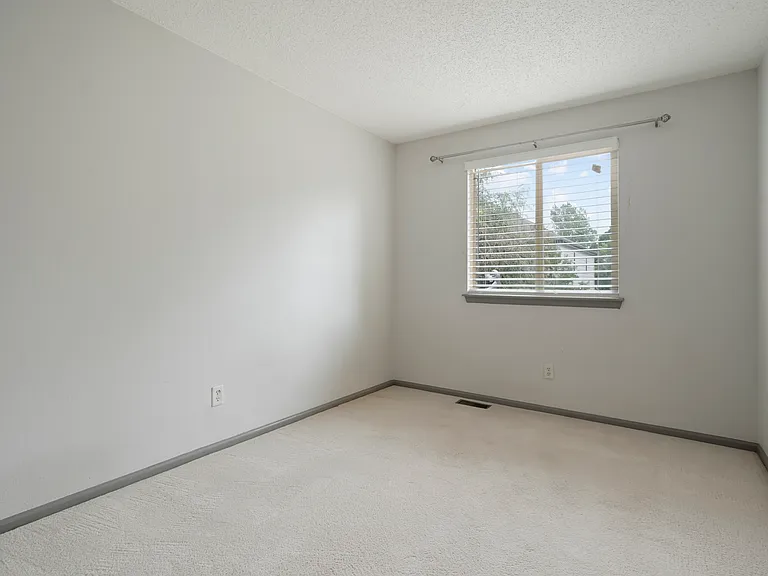 5624 S Yakima St — Photo 20