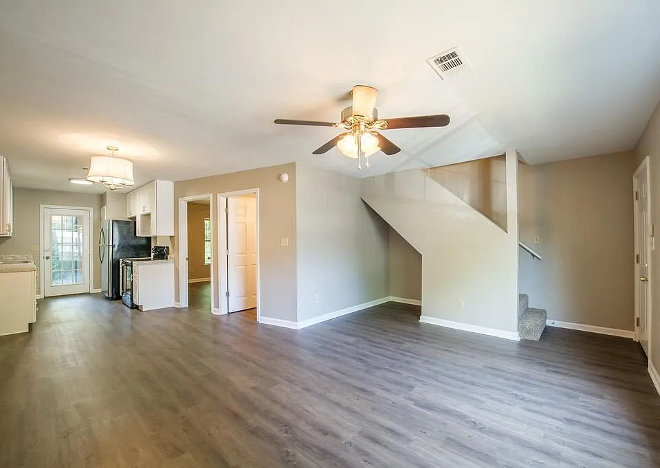 506 McKeithen St #1