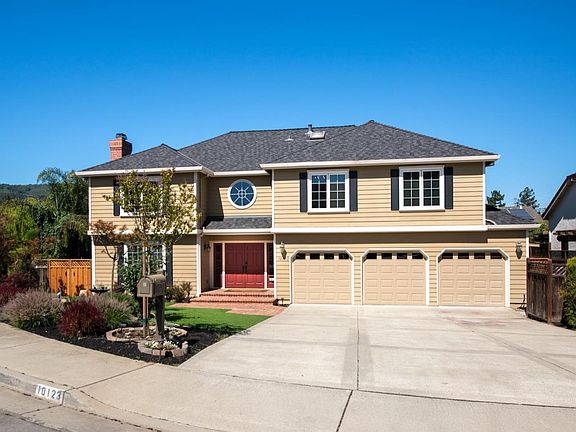 2nd image of 10123 Berkshire Ct