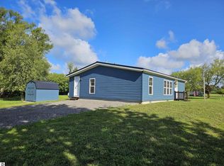 5706 S Shepherd Rd, Shepherd, MI 48883