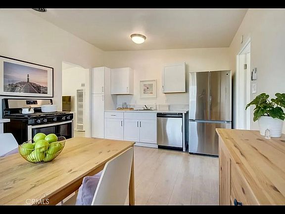 Open Kitchen/Dining Space