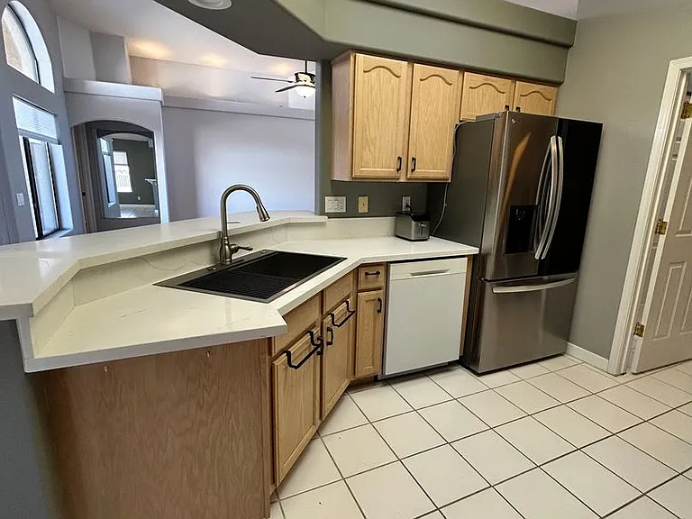 2413 Jacob Row — Photo 11