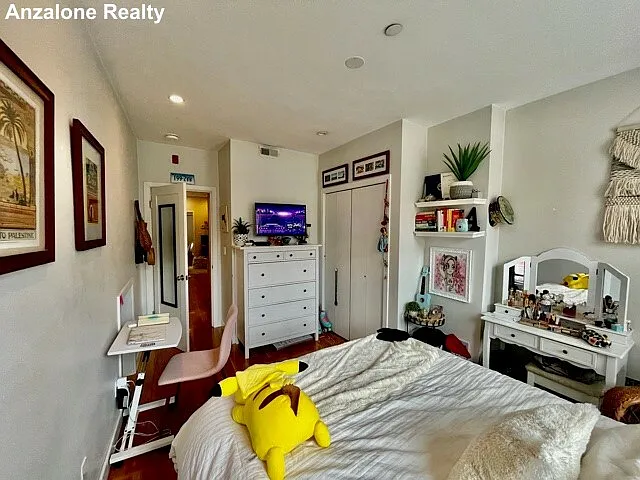 419 Hanover St #7 — Photo 10