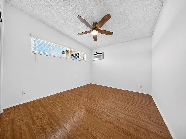 6944-6954 Coldwater Canyon Ave — Photo 37