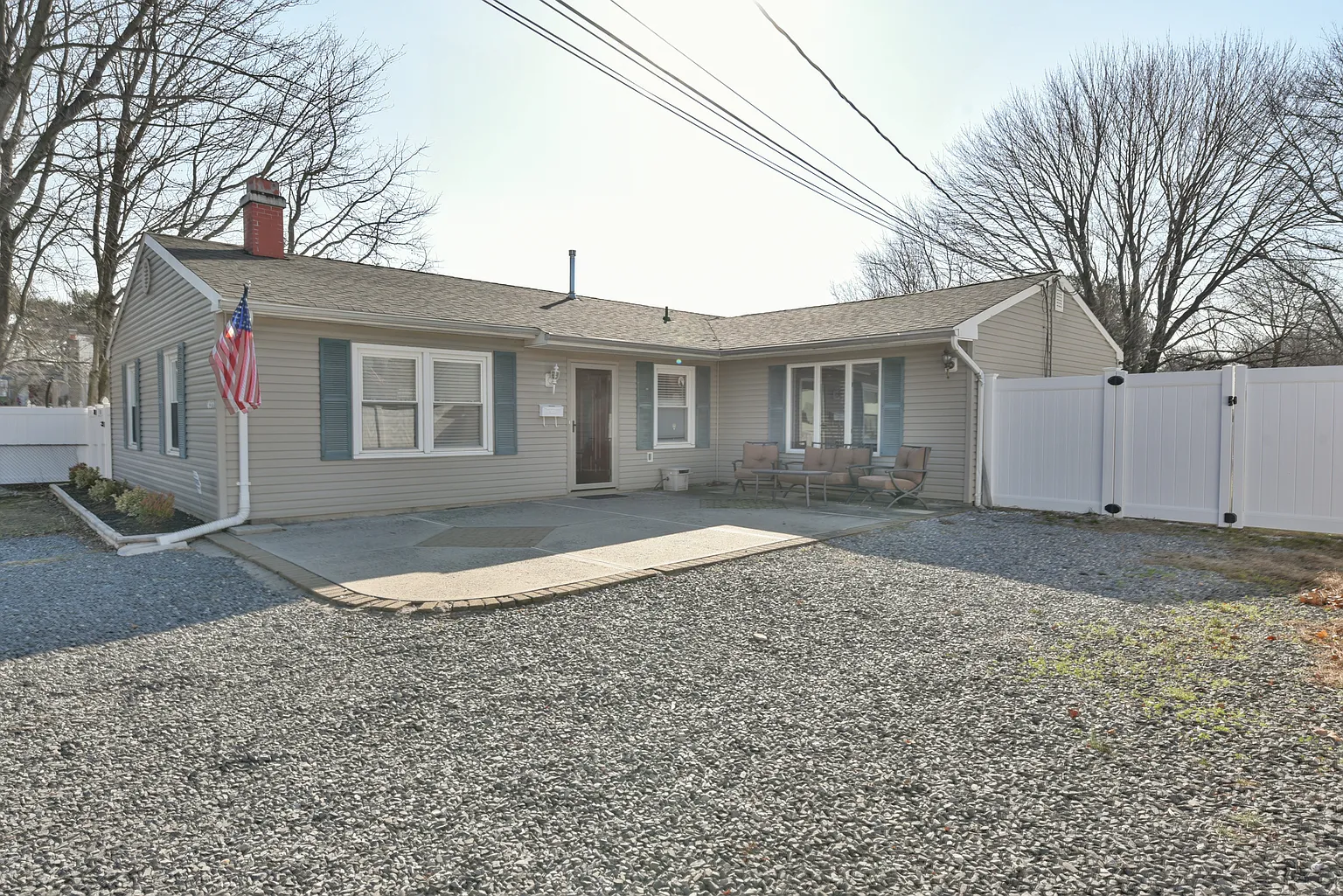 455 Cliffwood Ave photo 1