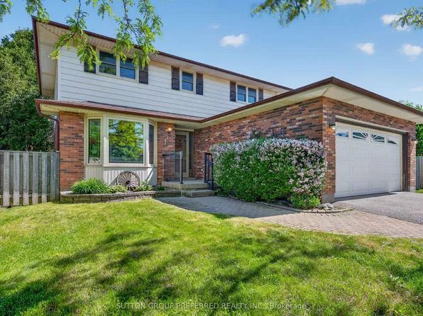 4 Golfview Cres, London, ON N6C 5M9