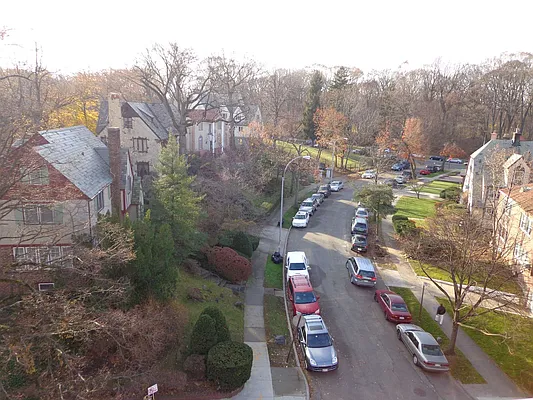 Rented by Bahar Management | media 44