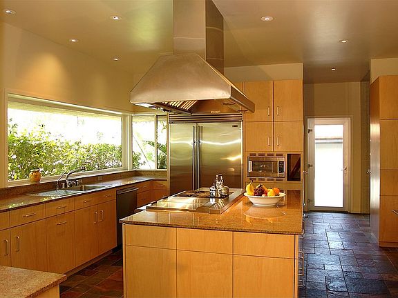 Large Kitchen