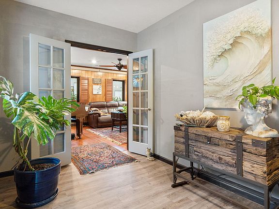 3rd image of 111 Lakeview Street