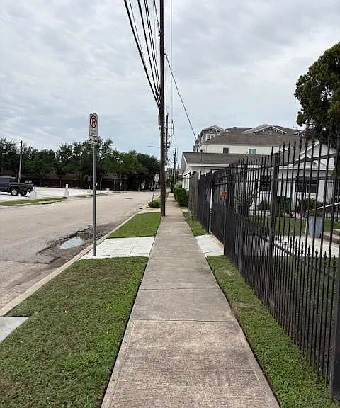 5102 Center St — Photo 5