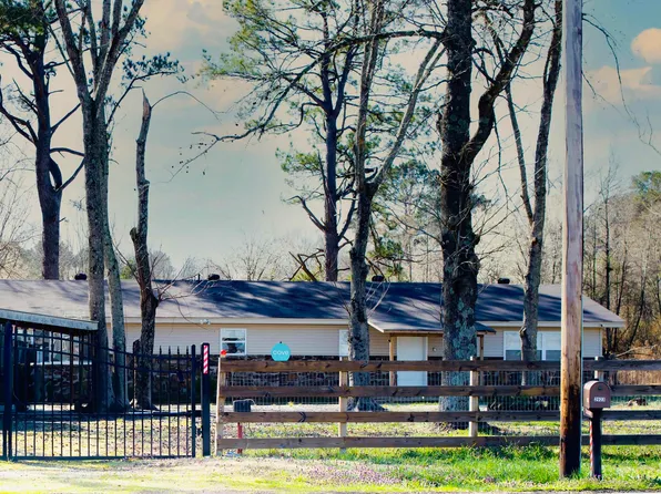 2923 Graham Rd, Jacksonville, AR 72076