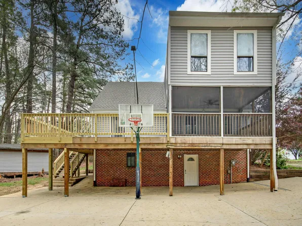 2609 Carpenter Pond Rd, Raleigh, NC 27613