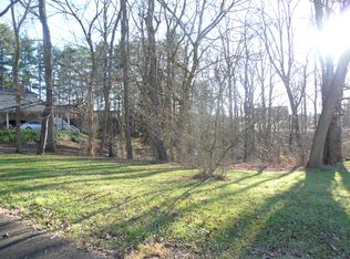 Howe St, Radford, VA 24141