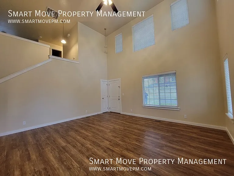 1236 E Pisa St — Photo 3