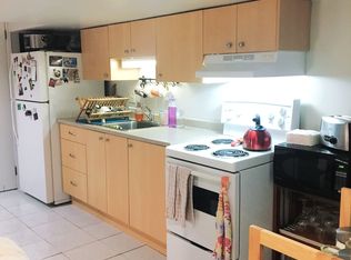 14 Hursting Ave #BASEMENT, Toronto, ON M6C1K4