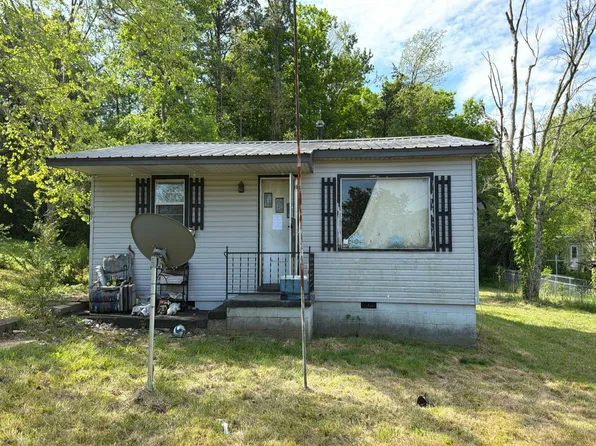 107 Plum St, Greenville, MO 63944