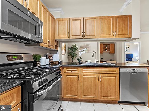 5th image of 12140 Garden Grove Cir Unit 102