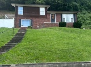 514 Cracker Bottom Rd, Martin, KY 41649