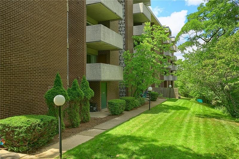 1st image of 4003 Charlemagne Cir