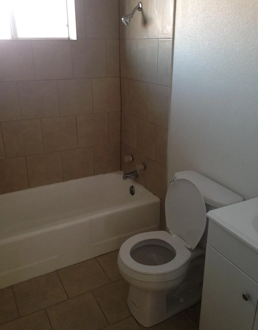 2 bed, 750 sqft, $650 — Photo 3