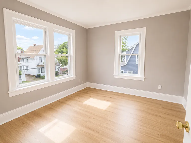 1013-1015 Prospect St #2L — Photo 8
