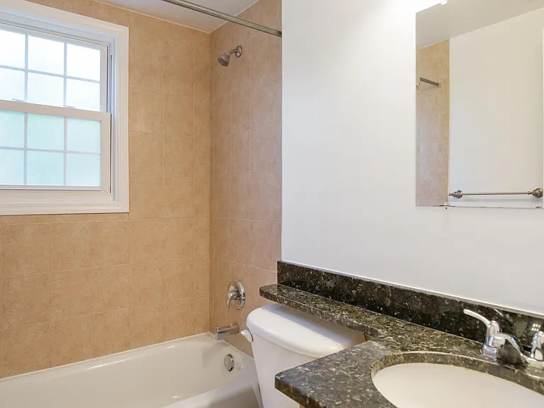 42 N Bedford St #6 — Photo 11