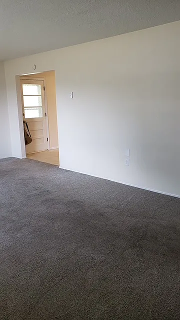 2 bed, 916 sqft, $850 — Photo 3