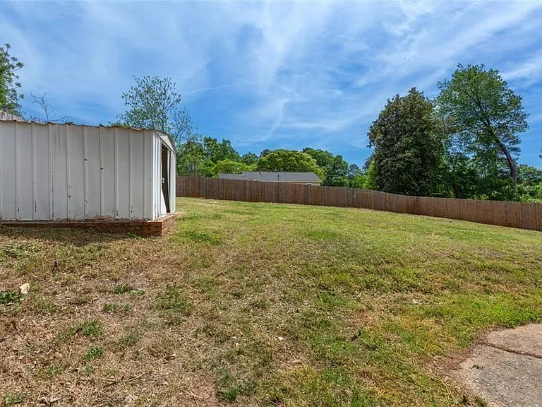 2363 Beverly Ln SW — Photo 22