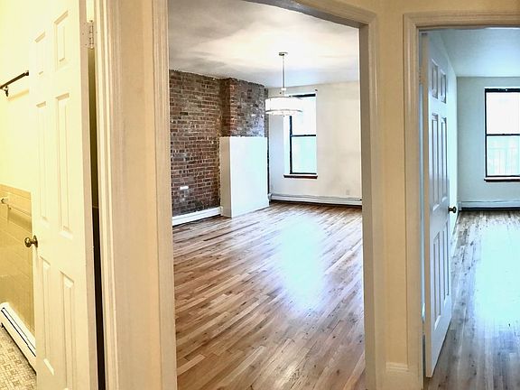 3rd image of 256 Wyckoff St APT 7