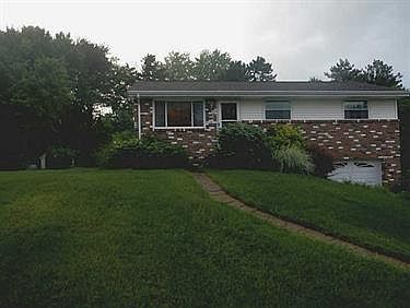 1st image of 215 Greenwood Dr