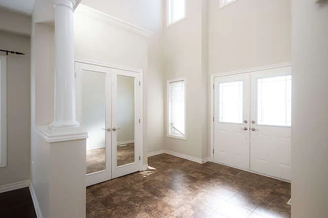 864 Teakwood Ln — Photo 5
