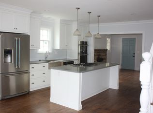 604 W Washington St, Middleburg, VA