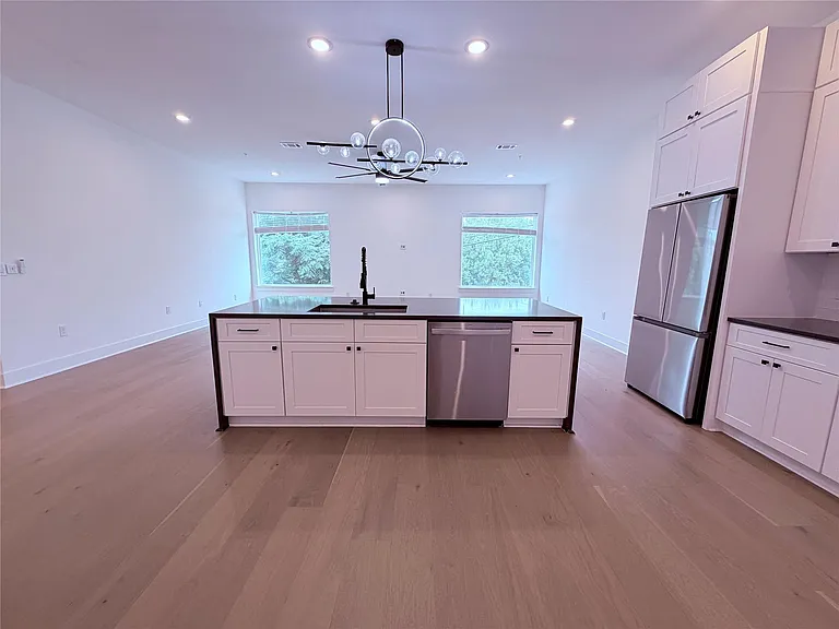 1417 Kramer Ln #19 — Photo 33
