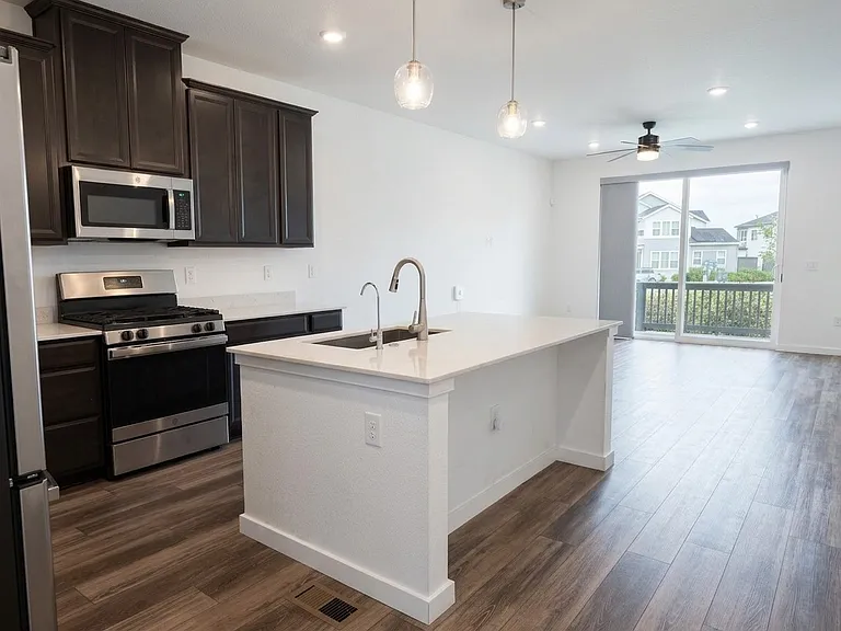 Kitchen 1
