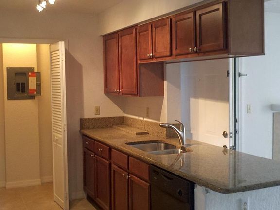 3rd image of 2550 N Alafaya Trl APT 3101