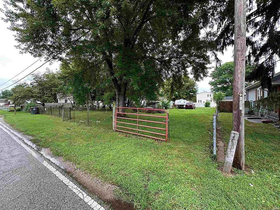 2nd image of 1806 S Red Bank Rd