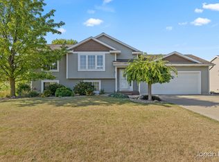7540 Katie Ln, Hudsonville, MI 49426