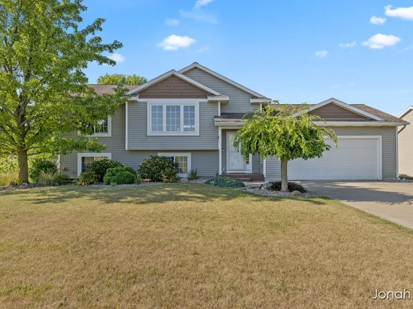 7540 Katie Ln, Hudsonville, MI 49426