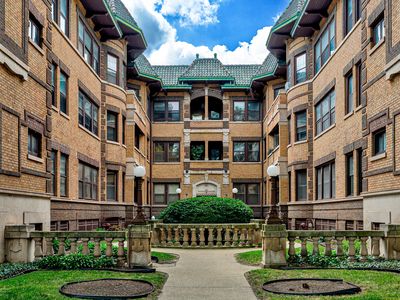 943 E Hyde Park Blvd Unit 3, Chicago, IL, 60615