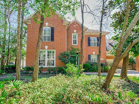 A rare one owner Village Builders home nestled in The Woodlands village of Alden Bridge. This picture perfect move in ready 5 bedroom 3 1/2 bath home is conveniently located near shopping and easy access to I-45 via FM1488.